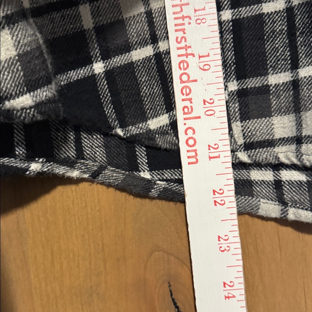 American Eagle Cropped Patchwork plaid Hoodie Shi… - image 6